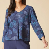 Crinkle Crepe Scattered Leaves Pleat Top - Navy